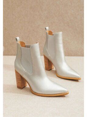 Miracle Mile Mi.iM Essmee Booties in Silver